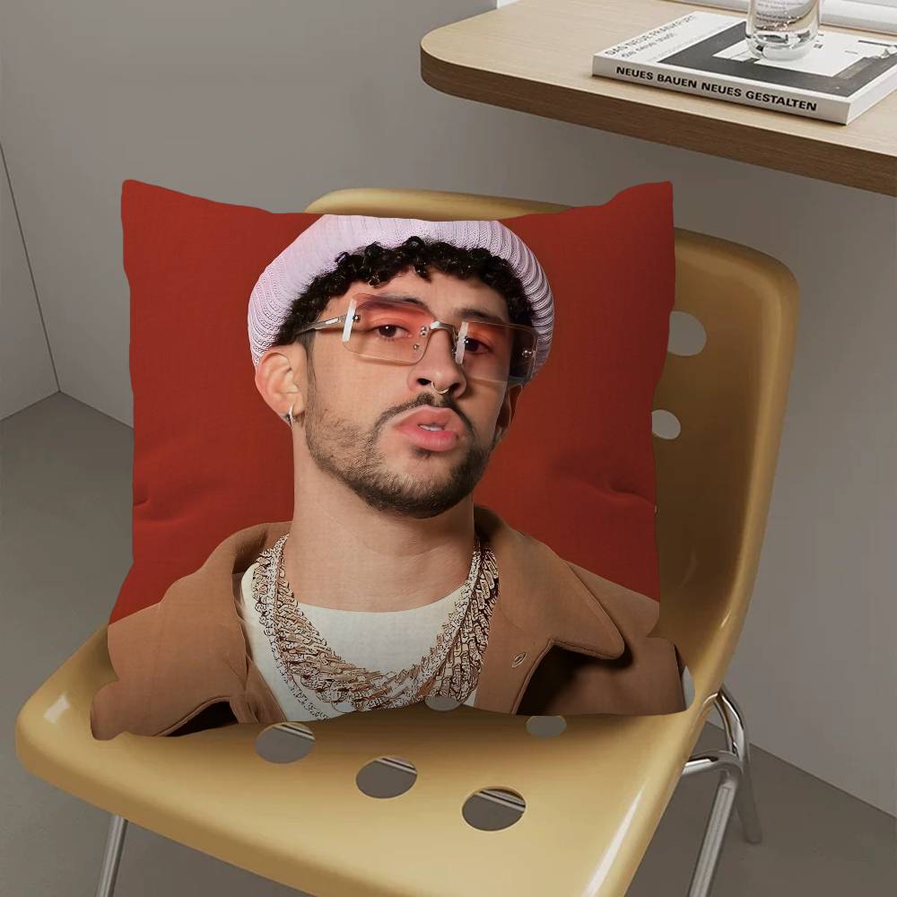 Oreiller Chanteur Bad Bunny Oreiller Anime Housse de Taie d'Oreiller pour Canapé Lit Housse de Coussin 45x45 cm Mode 45x45cm