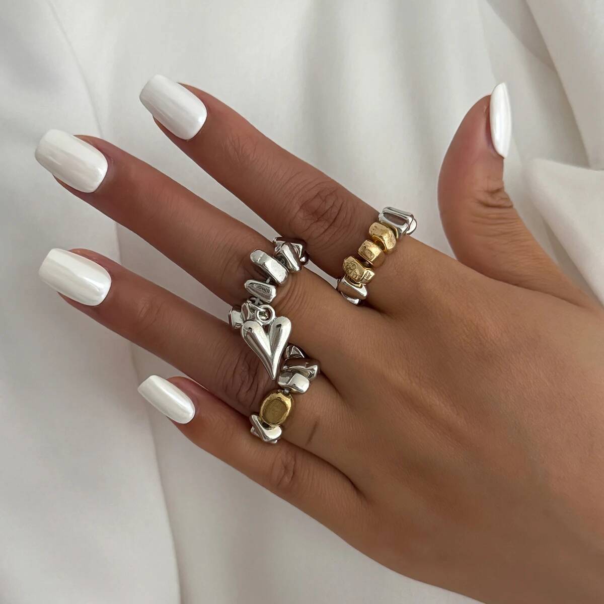 Ingemark 3Pcs/Set Vintage Love Heart Pendant Rings for Women New Fashion Goth Elastic CCB Round Bead Rings Couple Jewelry Gift
