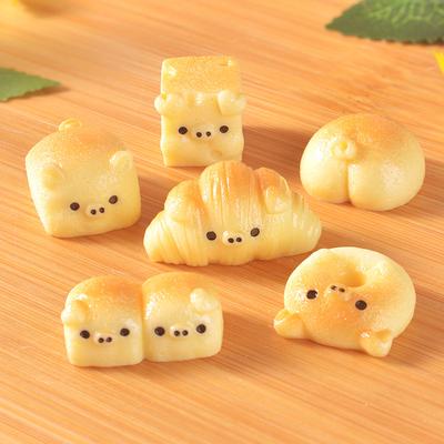 Micro-landscape Desserts Small Bays Cute Little Animals Decorations Keychains Accessories and Small Ornaments