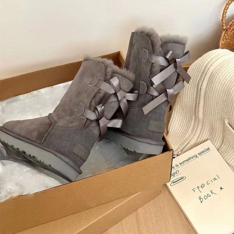 Women Winter Platform Snow Boots Warm Faux Suede Ankle Boots Thick Furry Lining Non‑Slip Short Booties For Cold Weather