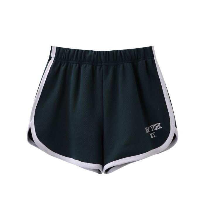 

Plus Size Loose-Fit Embroidered Elastic Waist Shorts for Spring & Summer L (recommended 50-55 kg)