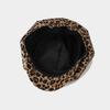 Retro Cotton Eightpanel Cap With Windproof Design For Casual Urban Wear