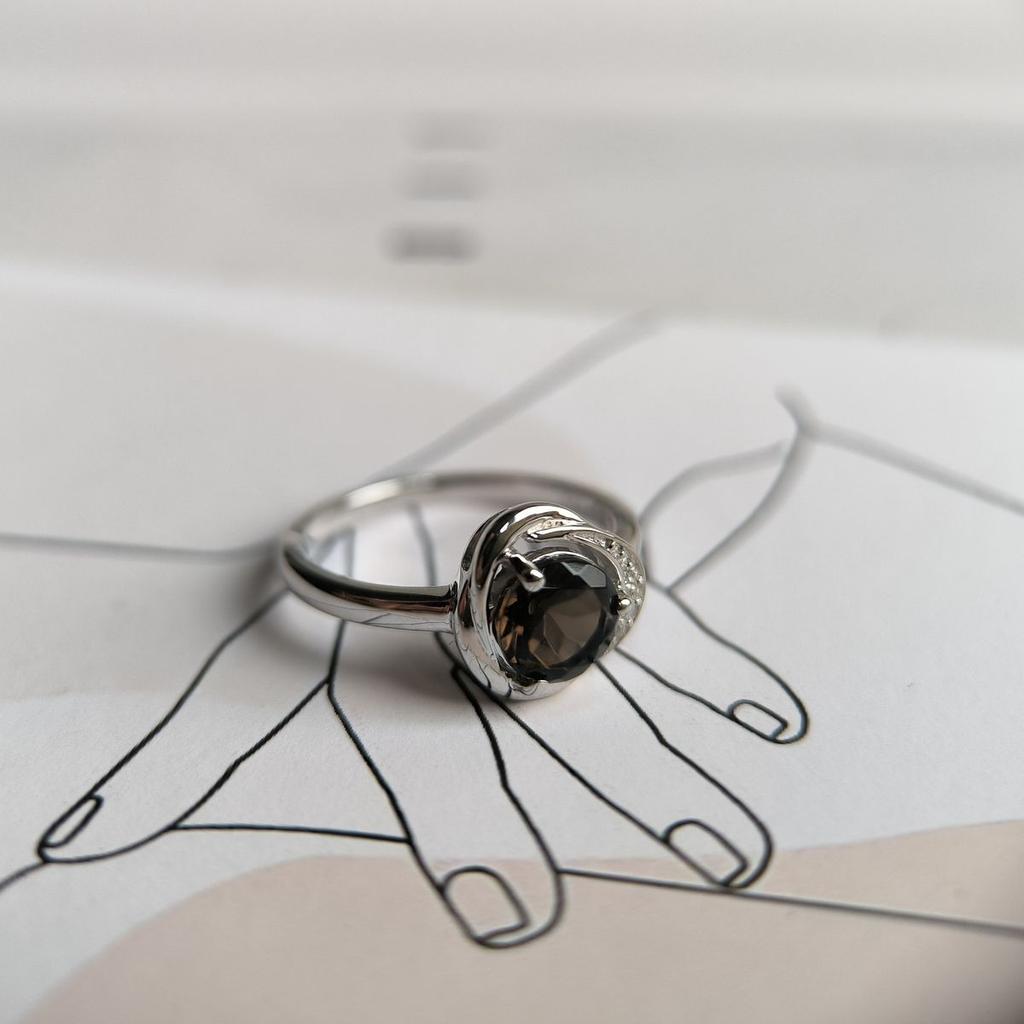 Silver Ring with Natural Rauchtopaz (smoky Quartz) 1.171ct, Cubic Zirconia, Weight of the Product 3.09 G (2180500)