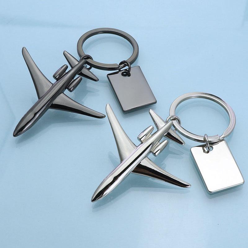 Creative Metal Airplane Keychain - Miniature Engine Pendant & Aviation Gift