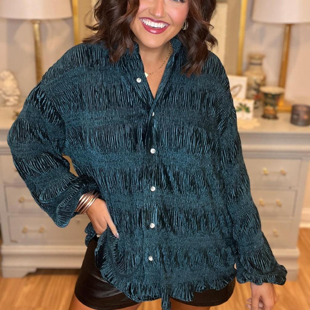 2023 Stylish Comfortable Casual Pleated Velvet Shirt