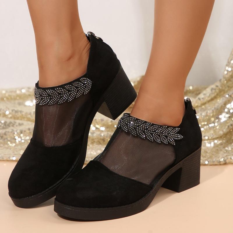 

Модные Удобные и Универсальные Сетчатые Одинарные Туфли Женские Новые Весенне-Летние Вырезные Дышащие Туфли на Каблуке со Стразами и Матовой Отделкой 42 чёрный