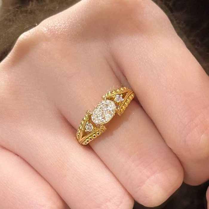 Xiaohongshu Classic Ice Cut Diamond Pigeon Egg Ring for Women - Elegant and Versatile French Light Luxury Fashion. Adjustable