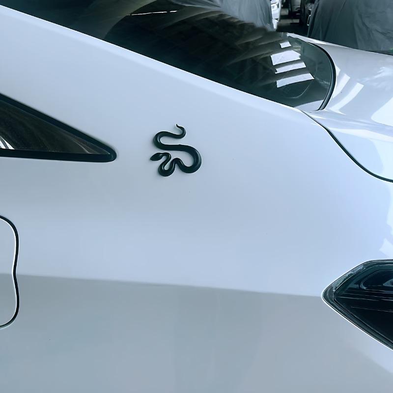 Auto Metalen Embleem Slangvormige Zijdecal Modificeerbare Waterdichte en Zonbestendige Staartembleem Voertuig Carrosserie Decoratie Sticker