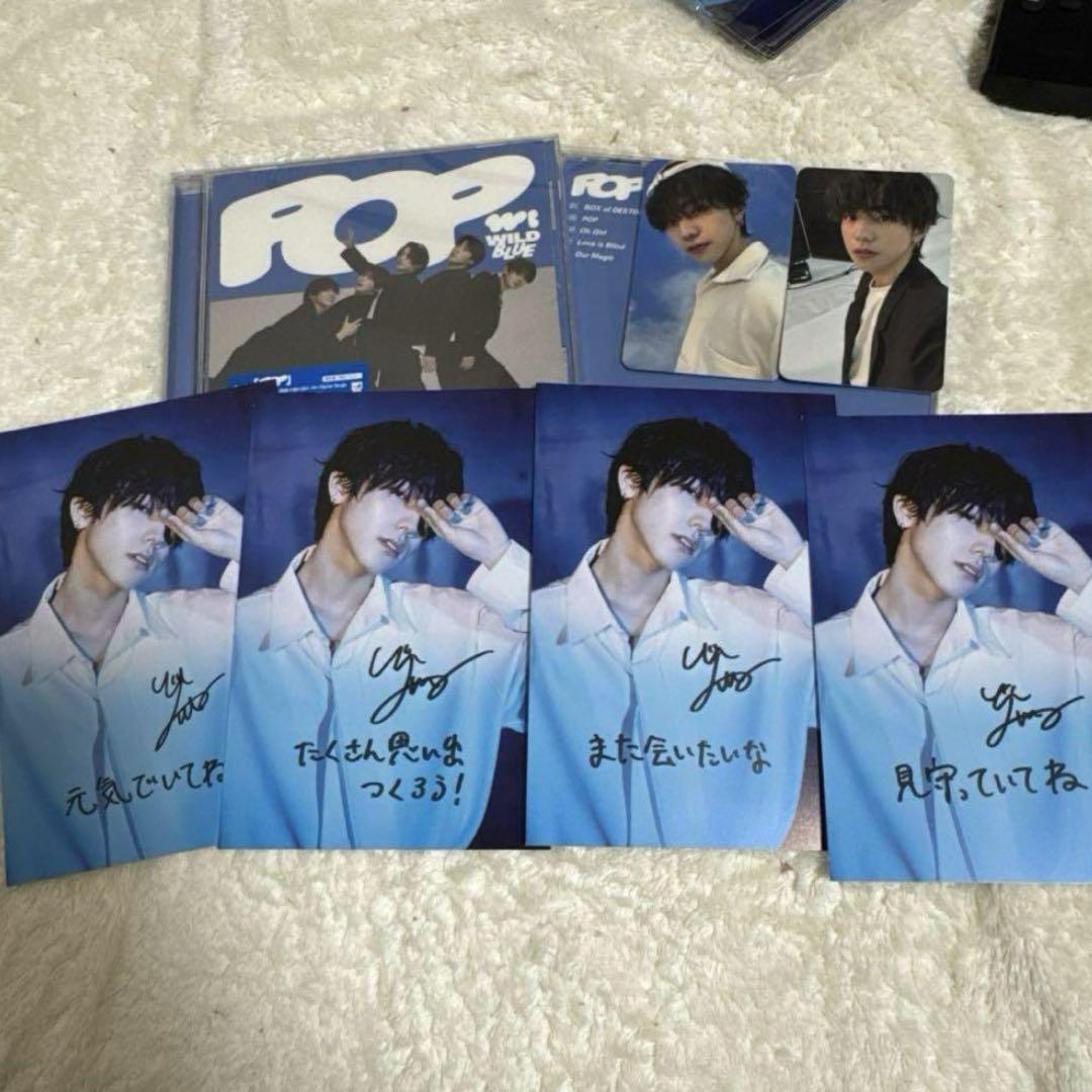 

[USED] 2 WILD BLUE POP CDs, 2 regular edition trading cards, 4 autographed postcards