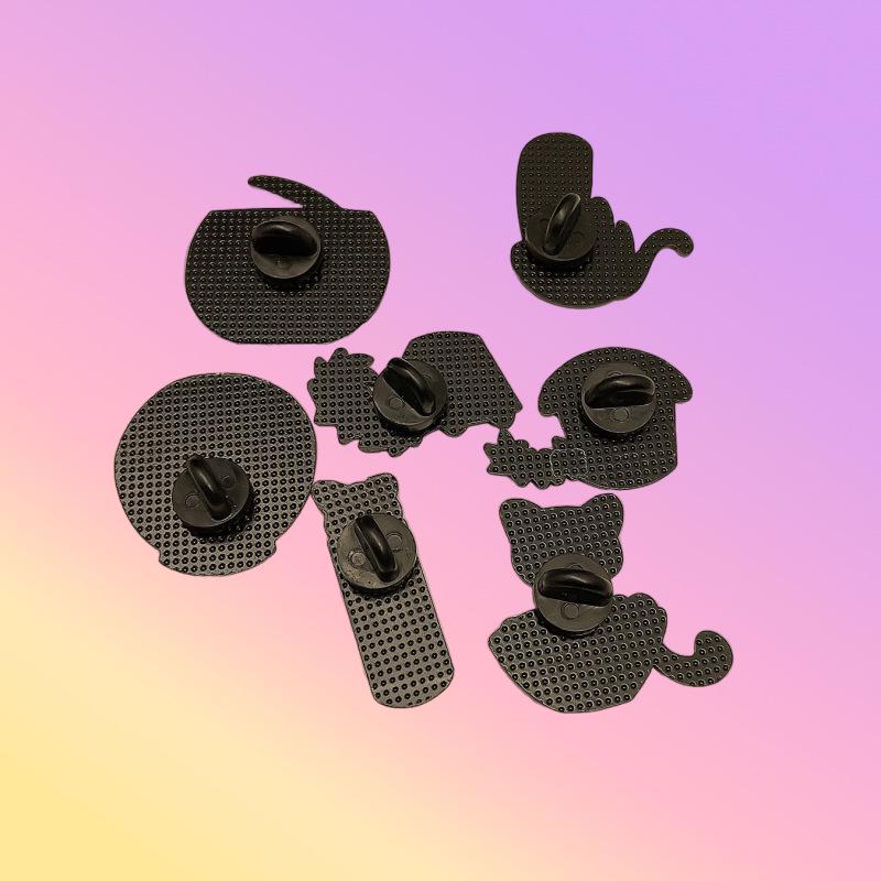 Playful Black Kitten Brooch - Peek-a-boo Cat Pin for Bags & Accessories