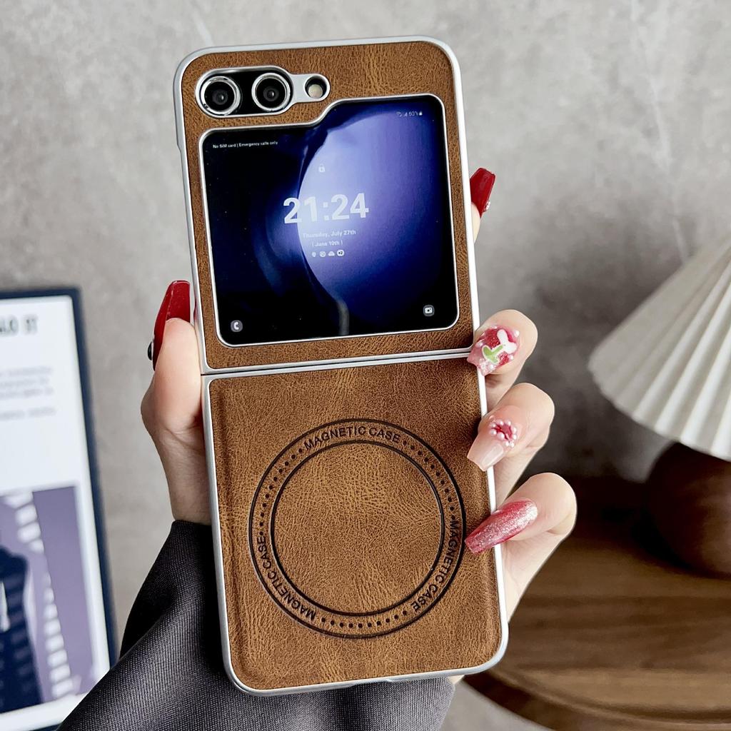 Magnetyczne etui Samsung Galaxy Z Flip7 Retro z fakturą Crazy Horse do Flip6/5