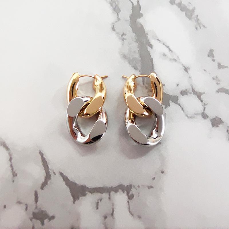 

Персонализированные серьги женские преувеличенные серьги темперамент холодный ветер металлические серьги ниша простые ретро серьги