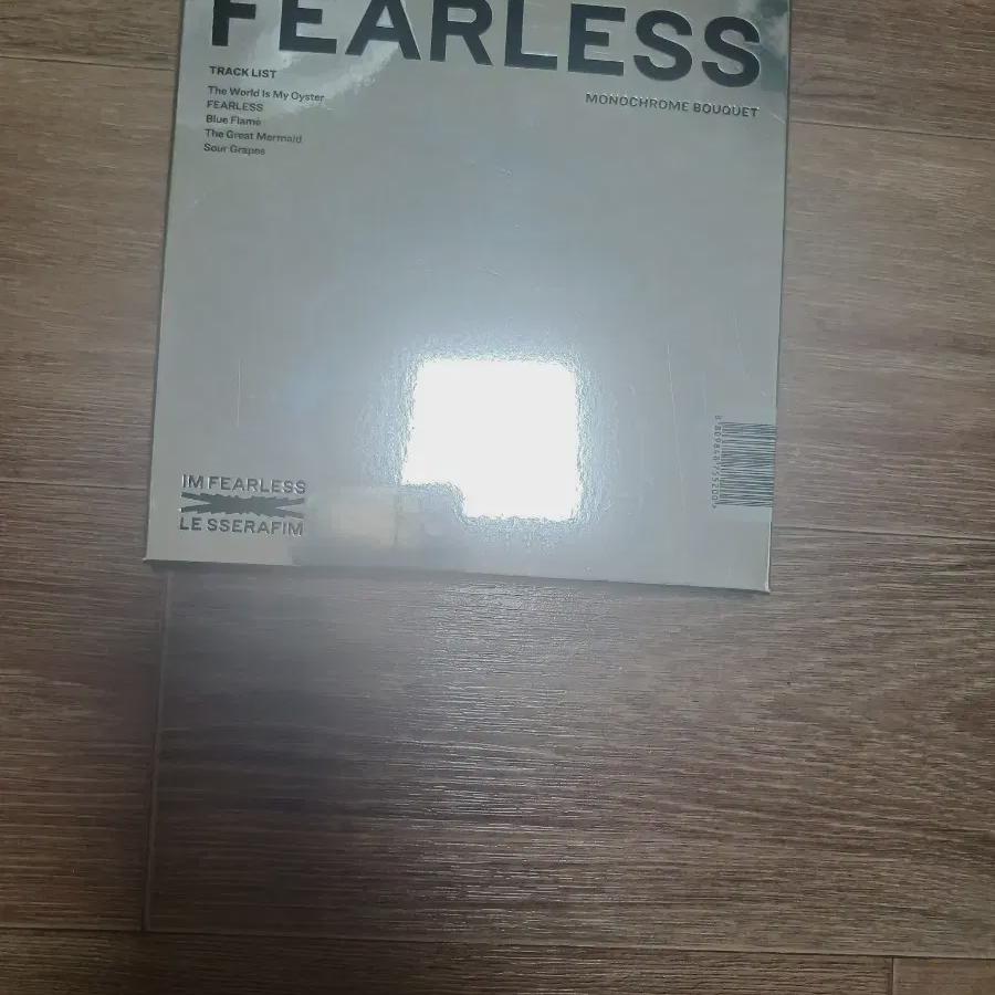 

LE SSERAFIM Бесстрашный Альбом