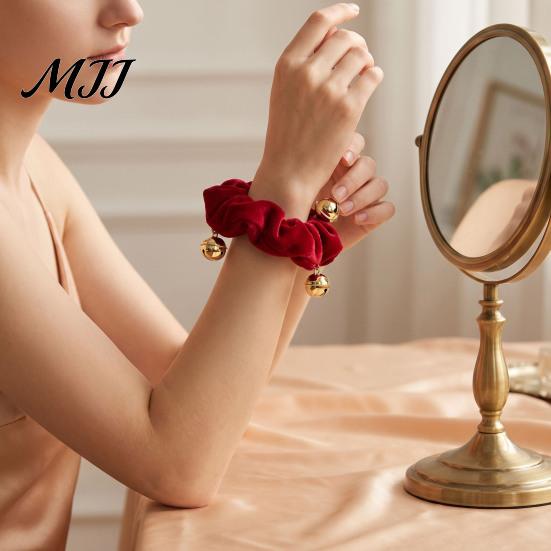Winter Hair Accessories for Sweaters Christmas Velvet Scrunchies with Bells, Elastic Ties Holiday Party Decorations Women Girls, Retro Ponytail