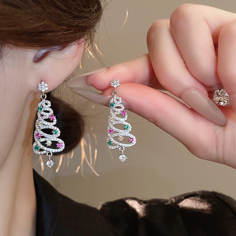 Silver needle red bow snowflake Christmas tree earrings European and American temperament earrings New Year's Christmas earrings women