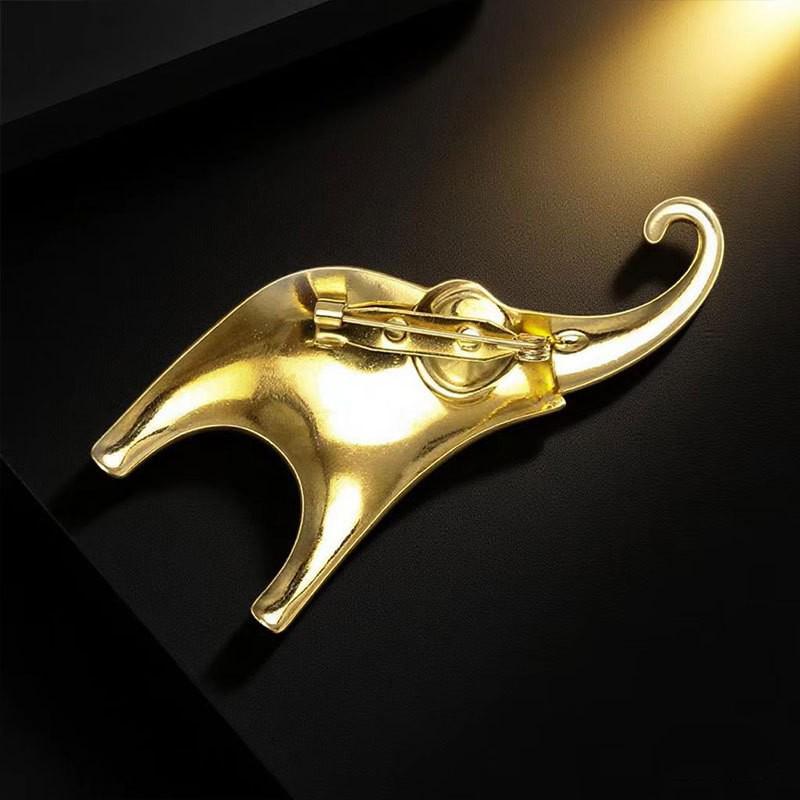 High-Quality Stainless Steel Elephant Brooch: Elegant and Simple Clothing Accessory