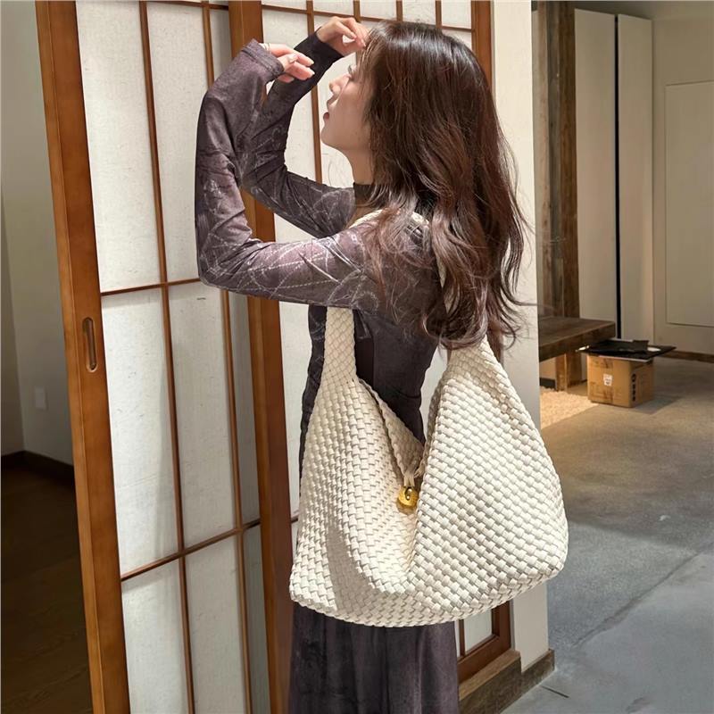 New Women's Handbag Large-capacity Handwoven Bag Shoulder Bag Women's High-end Versatile Commuter 2 set Bag Slack Tote Bag