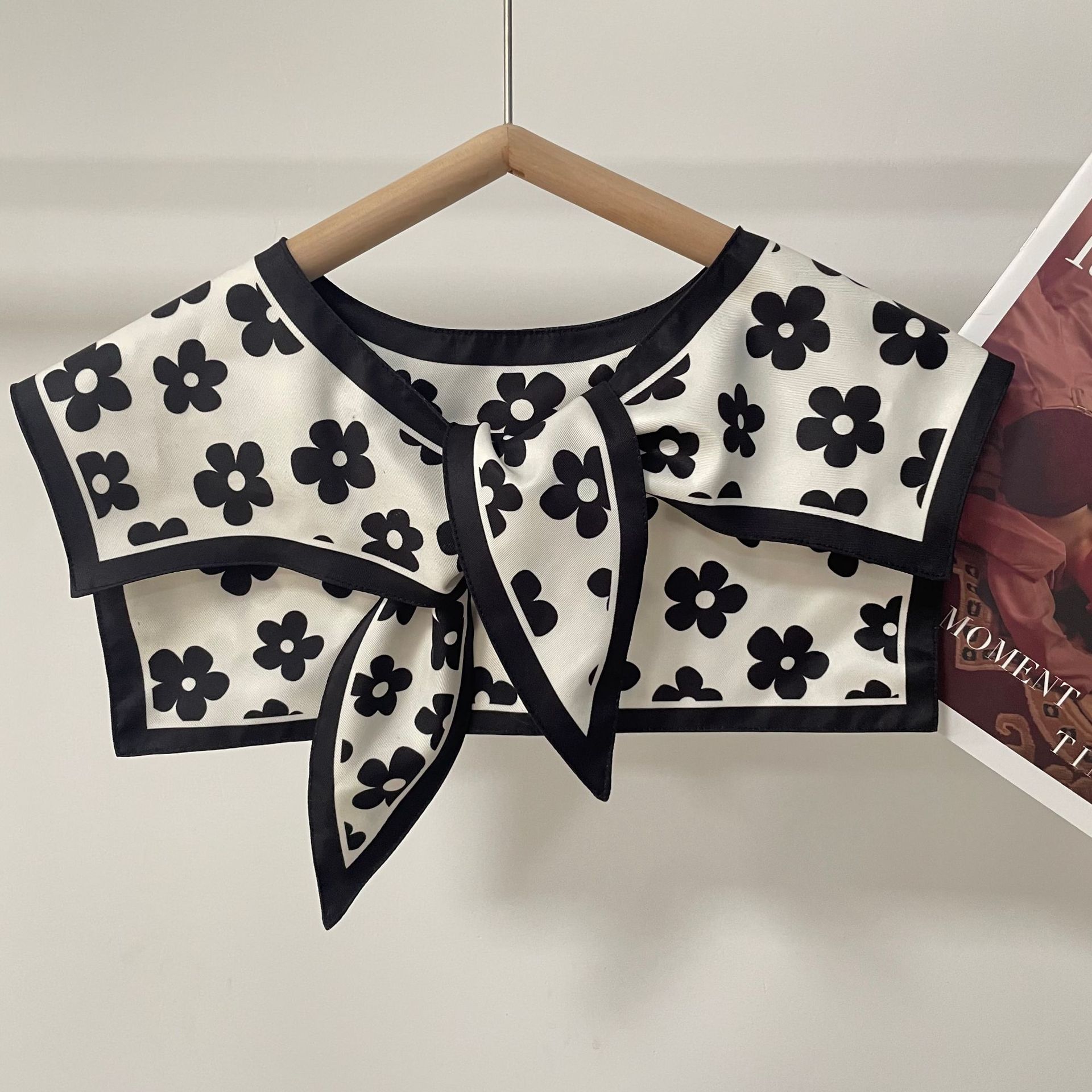 

Летний тонкий фальшивый воротник маленький шелковый шарф женский корейская версия универсальный трендовый рубашка с жилетом футболка с шалью на плечи осень