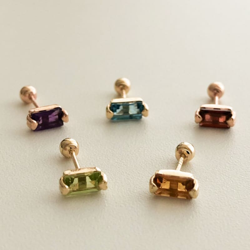 BettyU 14k gold mood stone piercing