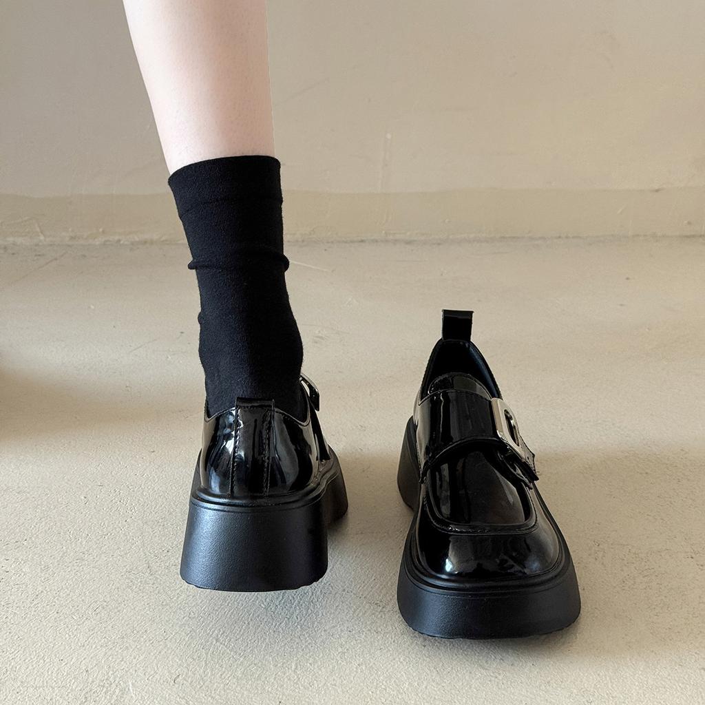 Schwarze Plateau-JK kleine Lederschuhe Damen 2025 neu Herbst Retro Britischer Stil vielseitige Slipper Eins-Pedal Einzelschuhe