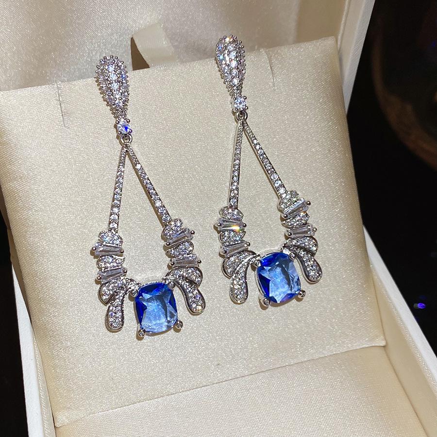Silver Needle New Chinese Zircon Leaf Water Drop Earrings Light Luxury Premium Sense Earrings Retro Court Style Temperament Earrings Women