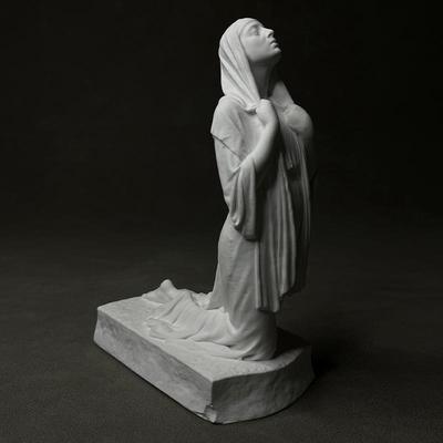 Christian Sculpture Worship Resin Handicrafts Artistic Figure Sculpture Pray Decorative Figurines Home Decoration Accessories