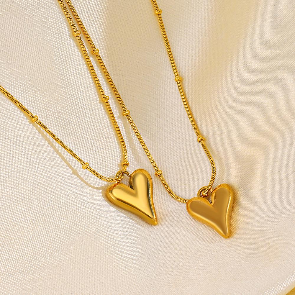 

2024 Stylish Retro Love Jewelry Set: Necklace, Bracelet & Earrings