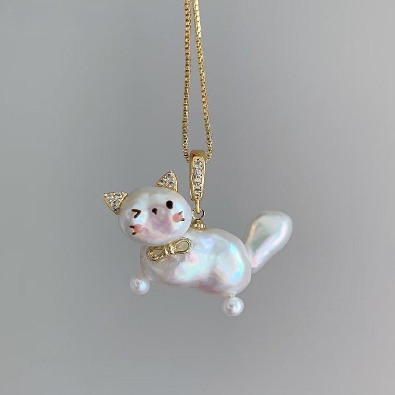 

Personalized Pet Necklace Imitation Pearl Cat Pendant Necklace Collarbone Chain Electroplated Gold Color Retention