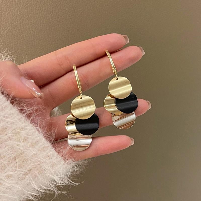 Vintage Gold Color Simple Europe and America Exaggerated Irregular Round Tassel Necklace Women's Party Jewelry Gift Accessories