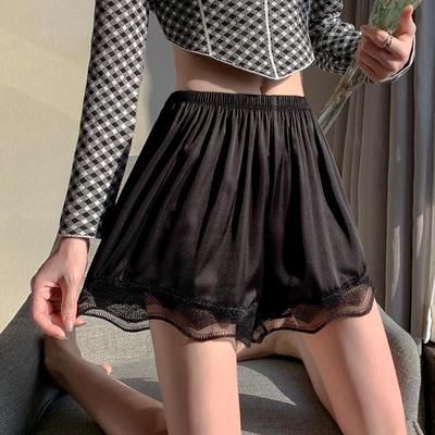 Alt giyim (Kadın) – Şort