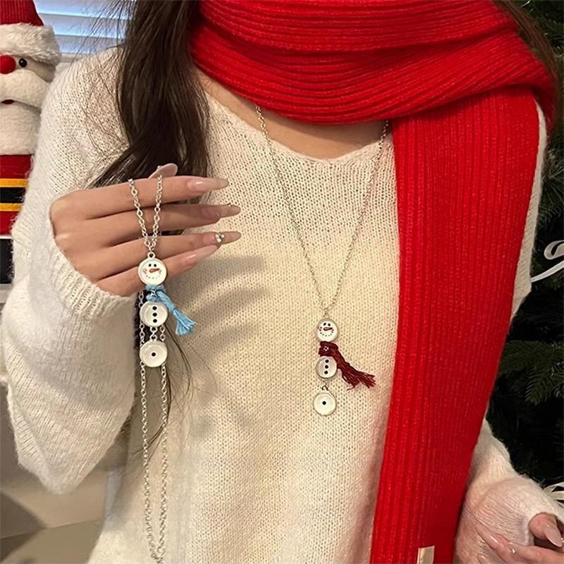 Autumn and winter cute snowman pendant necklace women's Christmas decorative sweater chain niche high-end versatile sweater chain