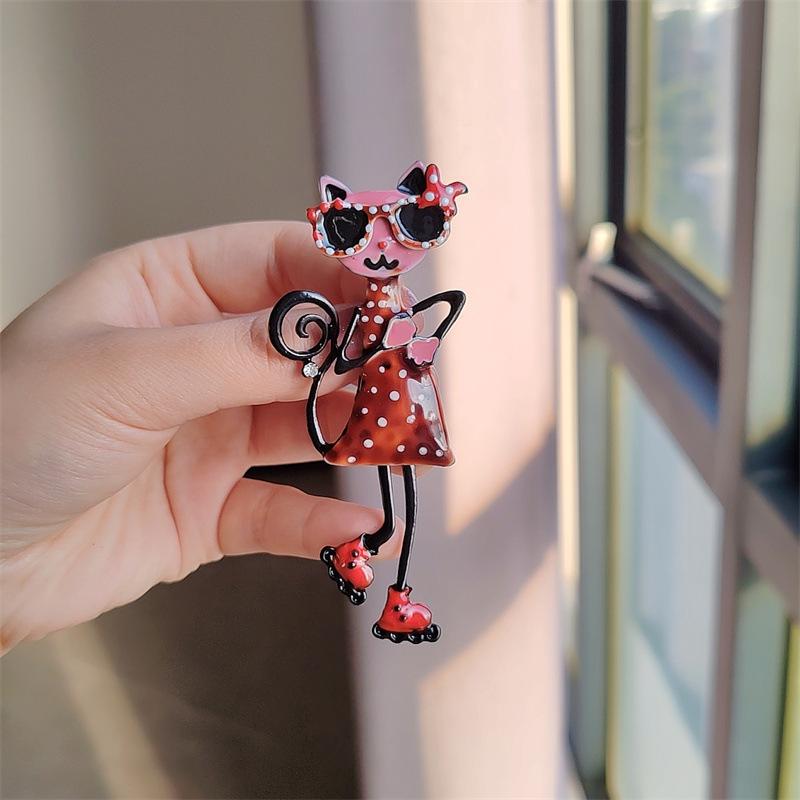Premium Korean Cartoon Kitten Oil-Drop Brooch - Elegant Animal Pin for Women