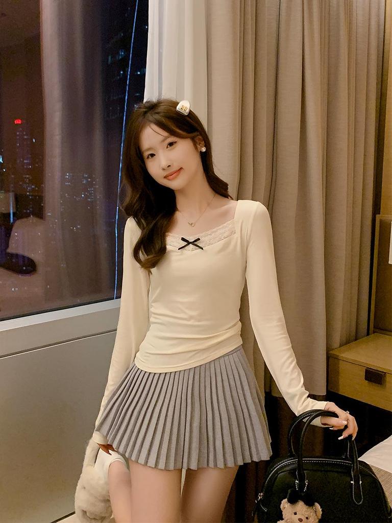 Lace Spliced Brushed Warm Long-Sleeve Women's T-Shirt, Slim Fit, Perfect for Autumn/Winter Layering or Solo Wear.