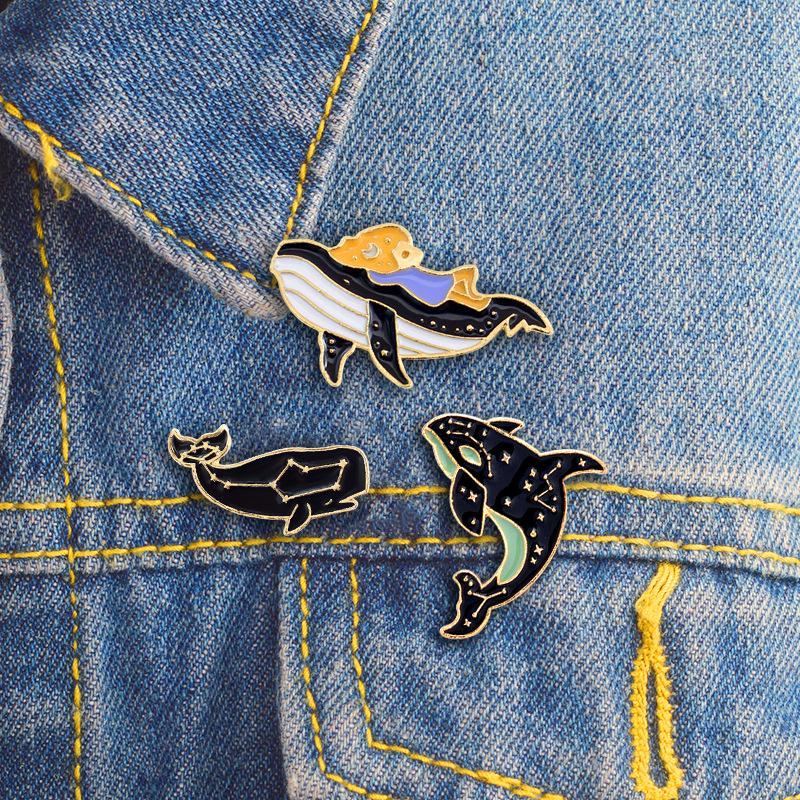 European and American Cute Whale Enamel Brooch with Blingbling Details