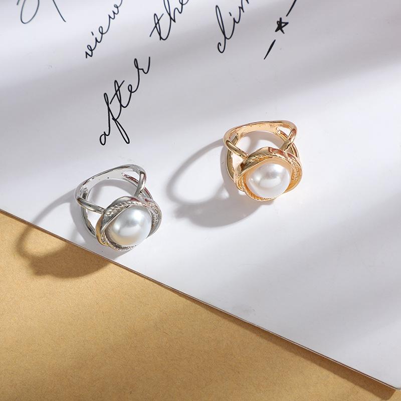 Dámská móda Hedvábná šála Spona Perla Kamínky Brože Pro ženy Kovový kroužek Spona na šál Špendlík Oděvní doplňky