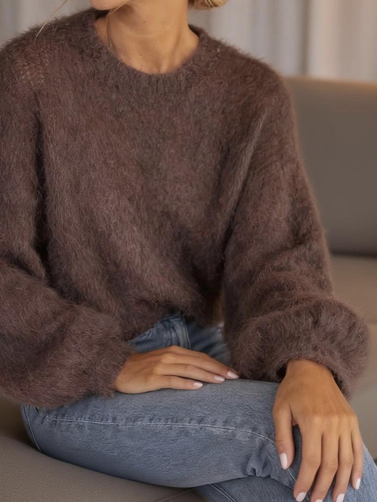 Elegant High-End Women's Round Neck Sweater: Autumn/Winter Fashion, Age-Reducing, Loose Fit