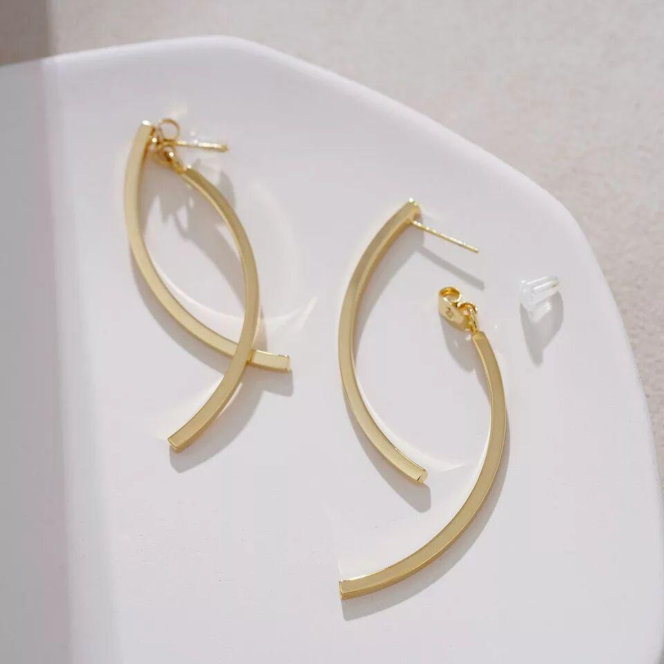 Wenjian Stainless Steel Cross Stud Earrings for Women - Slimming, Elegant Net Red Style