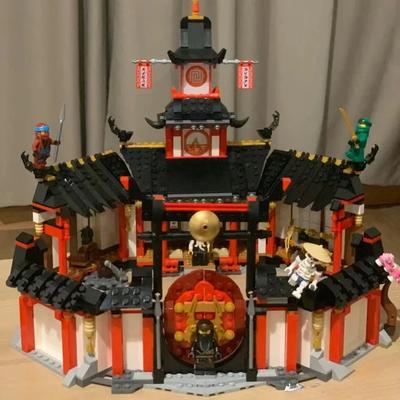 1132 deler ninja Red House-klosteret Spinjitzu-byggeklosser