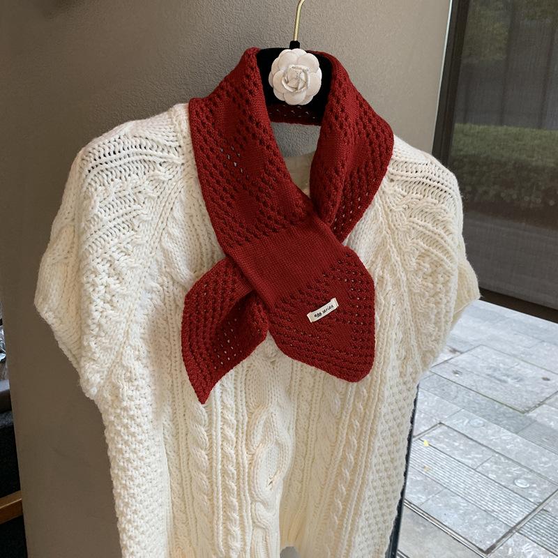 Vintage Hollow Knitted Cross Small Scarf Lazy Perforated Scarf Neck Pack Wear Versatile Scarf Decoration