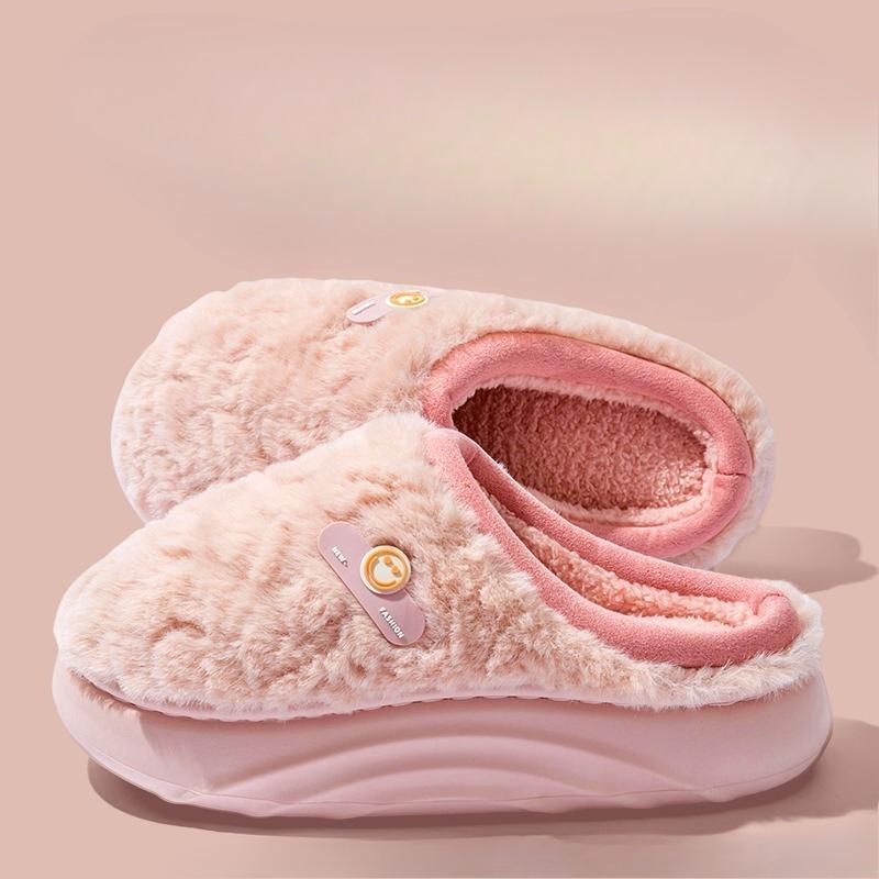 The Cotton-padded Shoes with Thick Soles and Anti-slip Slippers Are Added To The Women's Room for Warmth