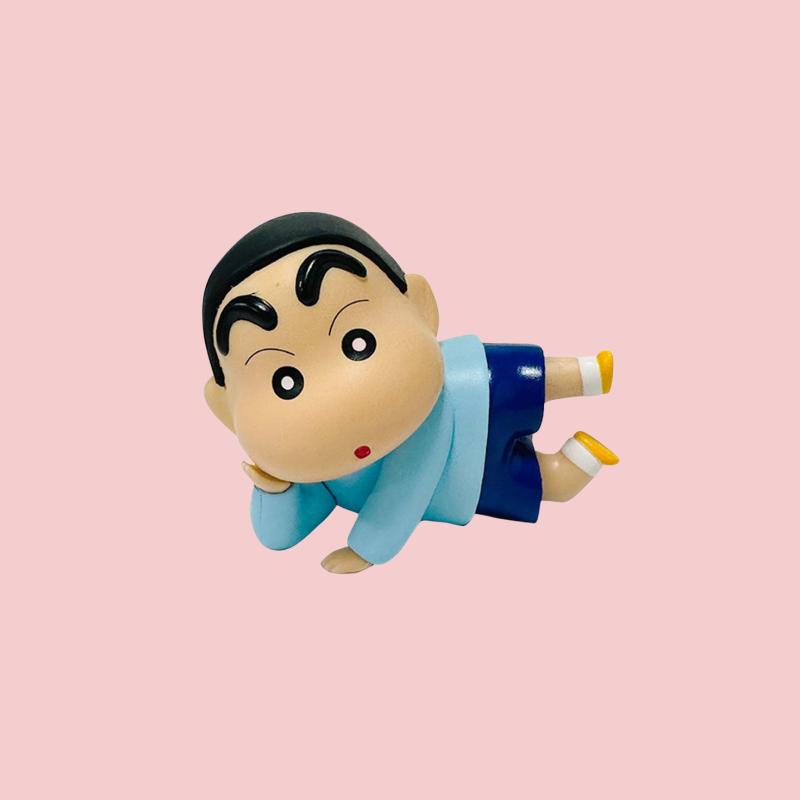 

Kawaii милый карандаш Шин-Чан боковая поза аниме кукла милый мультяшный вход креативный домашний декор украшения интерьера автомобиля подарок E