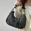 Unique Retro Style Distressed Rivet Commuter Versatile Shoulder Underarm Bag 2024 New Versatile Simple Commuter Bag