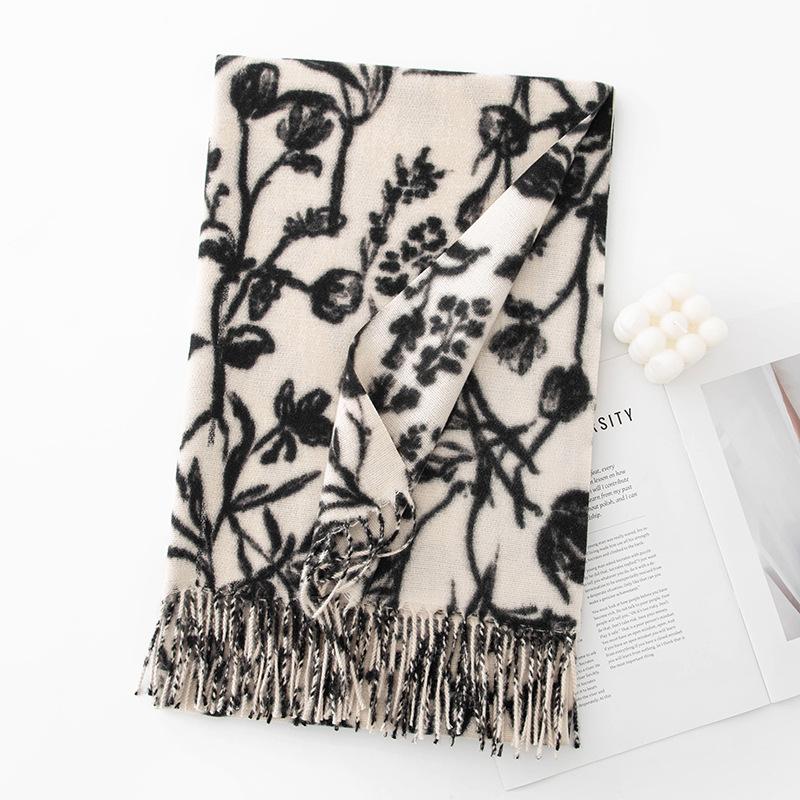 

A New High End Winter Shawl for Women with A Faux Cashmere Print A Versatile Couple s Scarf 68*200cm