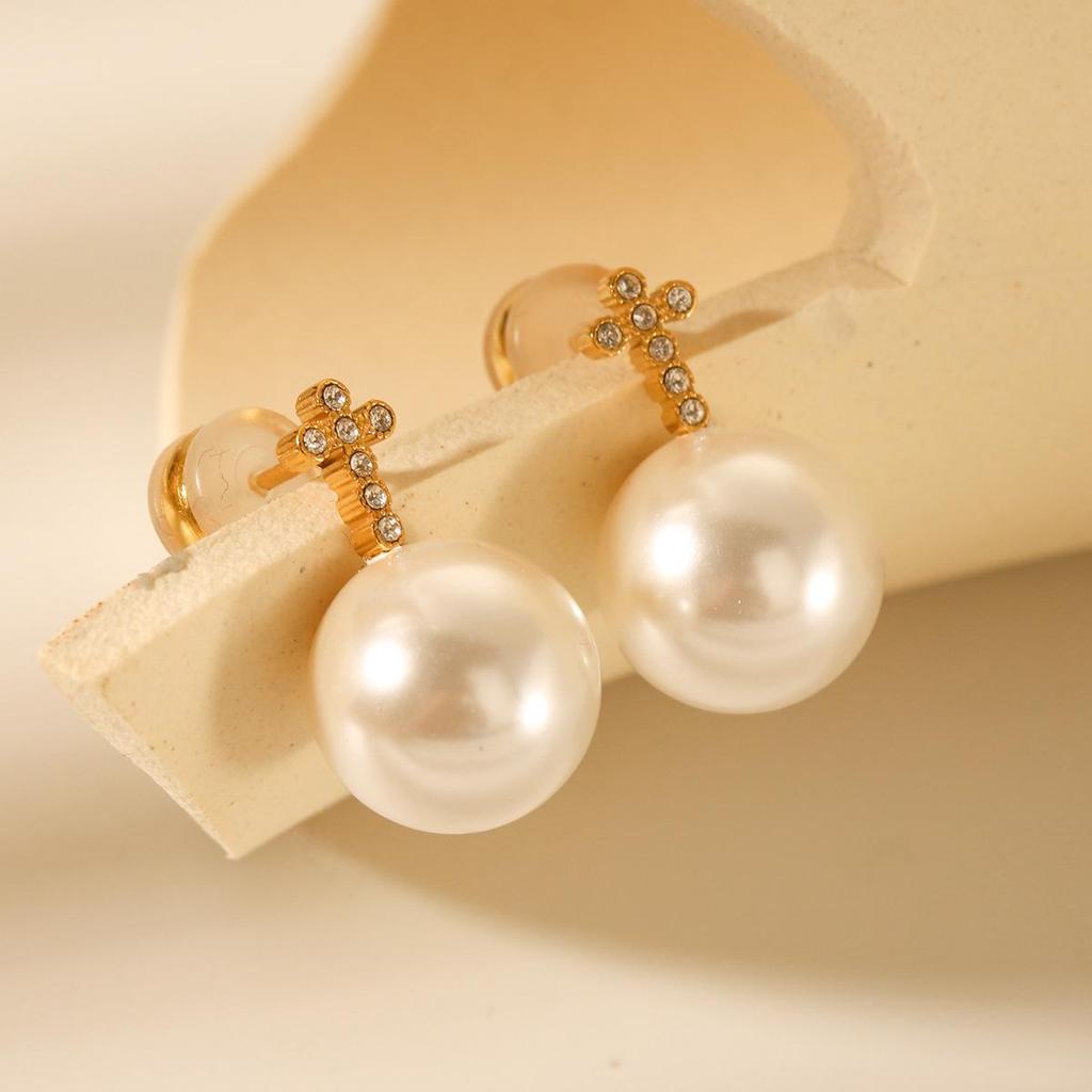 European & American Influencer Style 18K Gold Pearl Diamond Cross Earrings for Women