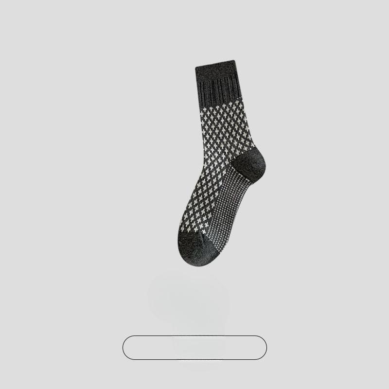 Female Autumn Fashion New Vintage Stripes College Wind In The Tube Pile Socks