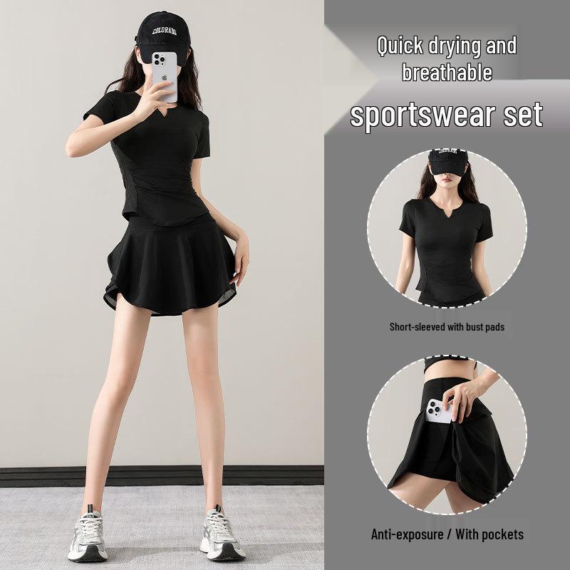 Damen Sommer Sportbekleidungsset: Schnelltrocknendes Tennis-, Badminton-, Yoga- und Lauf-Outfit mit kurzärmeligem Oberteil und Rock.