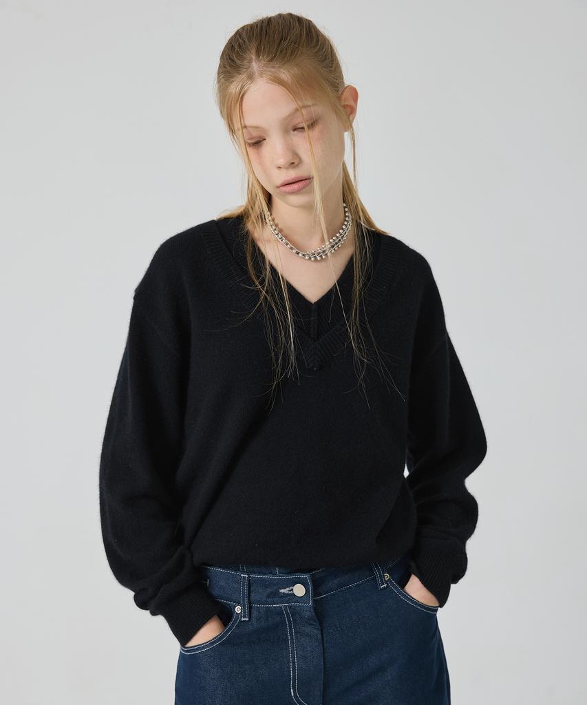 Yusentig Double V-Neck Knit Black Ak5Ap66410