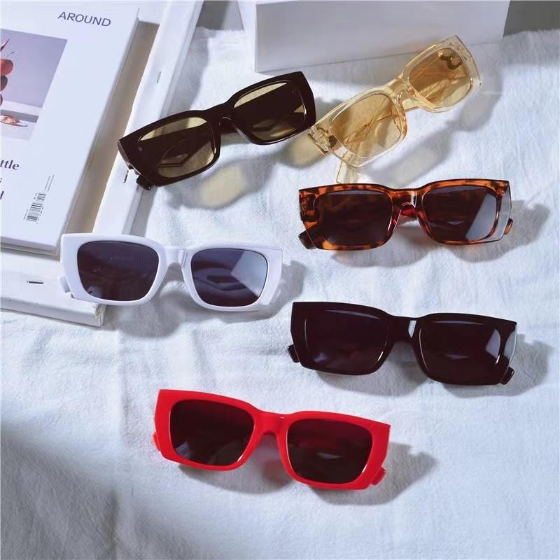 Retro Punk B-Shaped Small Box Sunglasses, Personalized Sunglasses, Trendy And Fashionable Sun Visors