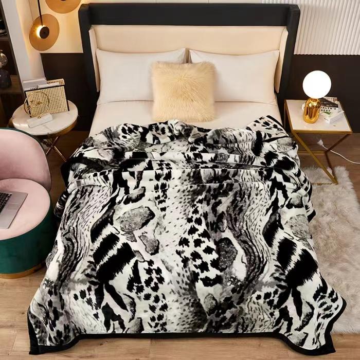 Fleece Blanket Plush Blanket King Size Heavy Mink Blanket Silky Soft and Warm 2 Ply AB Printed Raschel Bed Blanket Rose/Peony