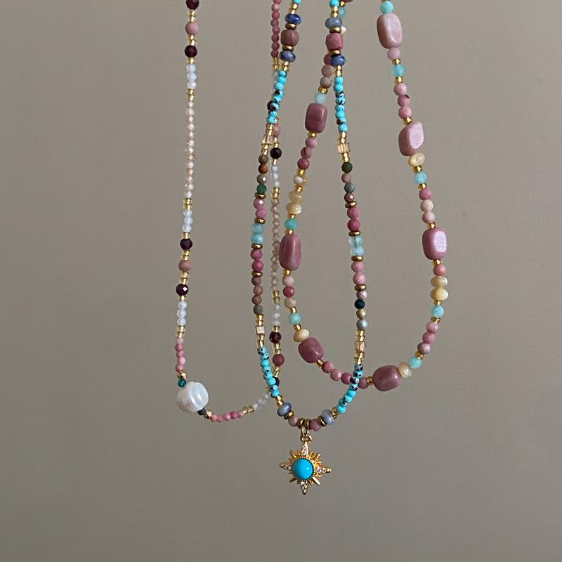 Retro Ethnic Colorful Stone Beaded Necklace: Light Luxury, Versatile & Fashionable Collarbone Chain for Women